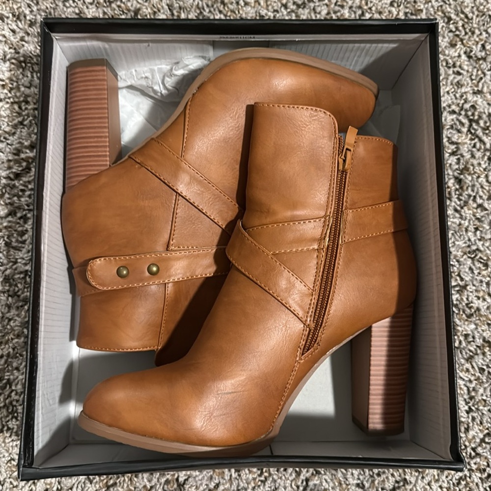 Charlotte Russe Brown Ankle Booties - Picture 7 of 7